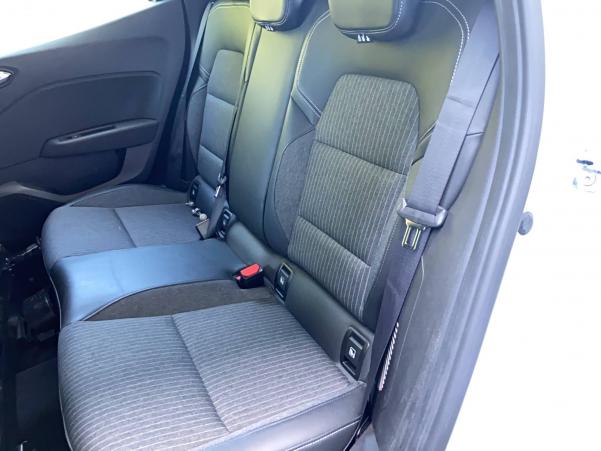 Vente en ligne Renault Clio 5 Clio E-Tech 140 - 21N au prix de 18 990 €