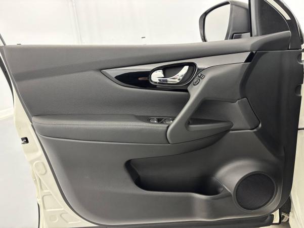 Vente en ligne Nissan Qashqai  1.5 dCi 115 au prix de 15 990 €