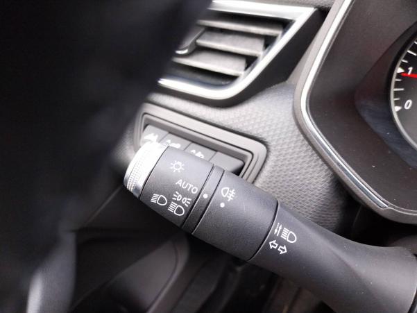 Vente en ligne Renault Clio 5 Clio TCe 90 - 21 au prix de 13 490 €