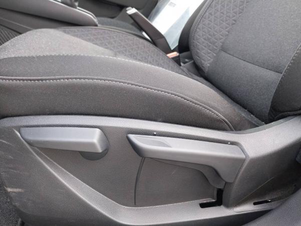 Vente en ligne Renault Clio 5 Clio TCe 90 - 21 au prix de 13 490 €