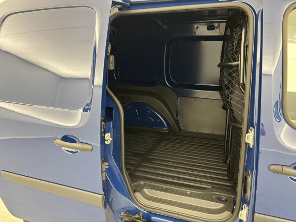 Vente en ligne Renault Kangoo Express  BLUE DCI 95 au prix de 12 990 €