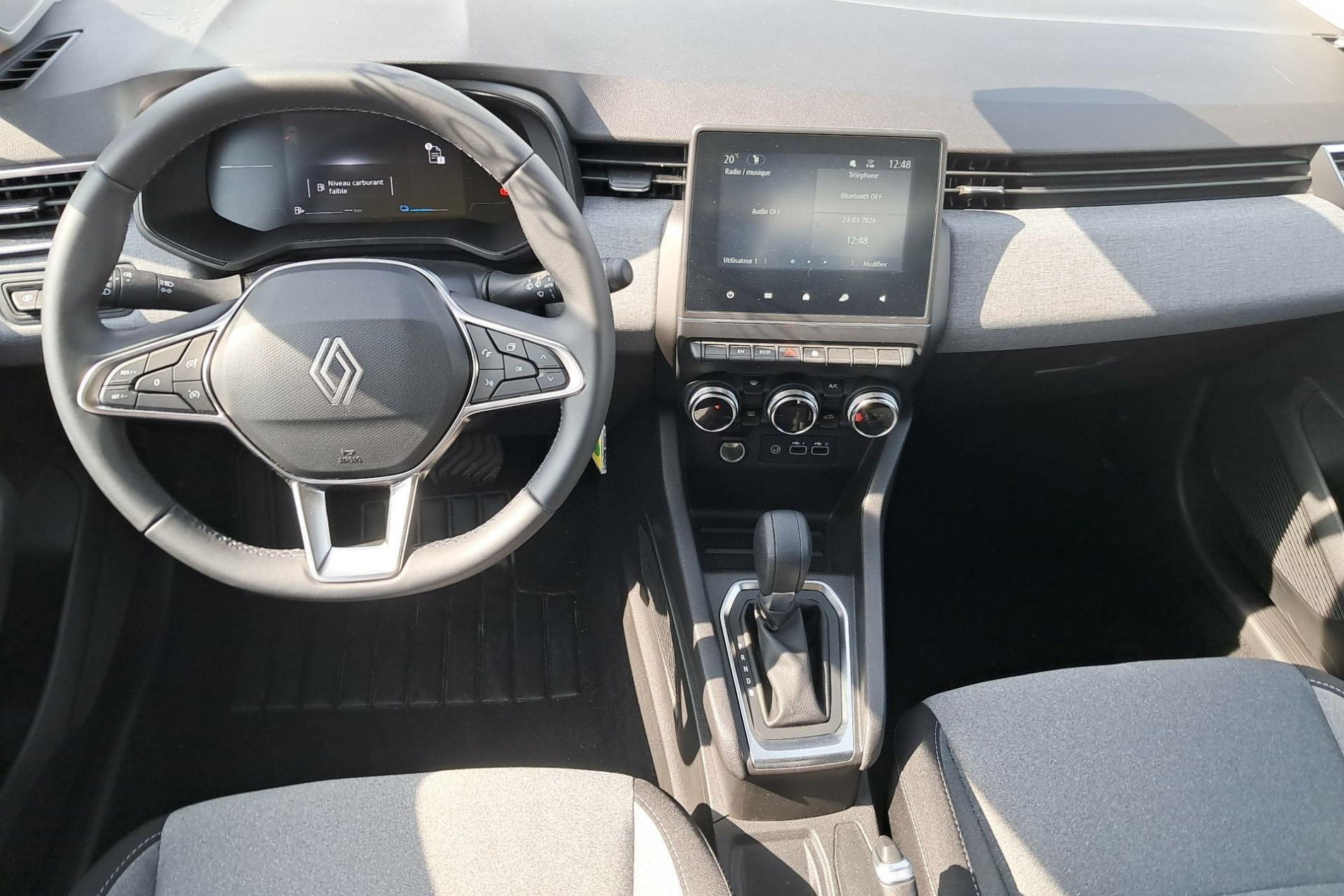 Vente en ligne Renault Clio 5 Clio E-Tech full hybrid 145 ch GSR2 au prix de 20 990 €