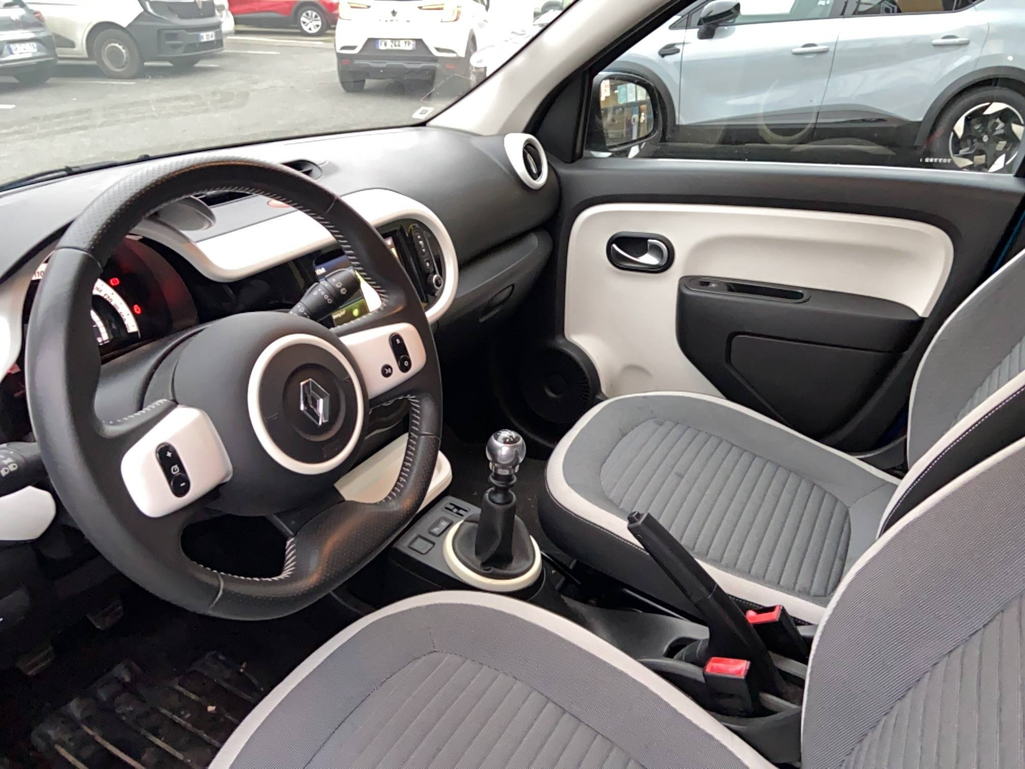 Vente en ligne Renault Twingo 3  0.9 TCe 90 Energy au prix de 8 290 €