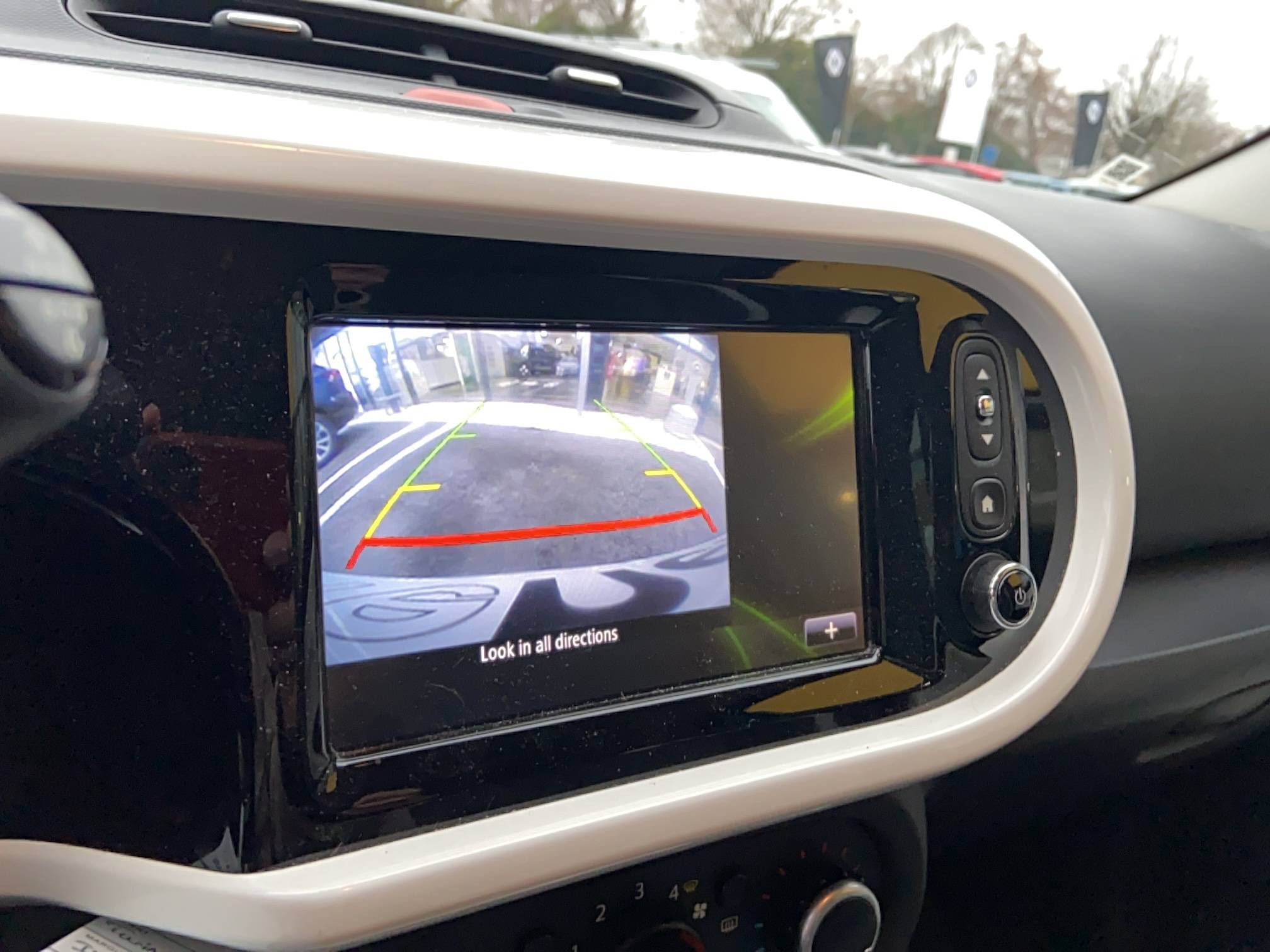 Vente en ligne Renault Twingo 3  0.9 TCe 90 Energy au prix de 8 290 €