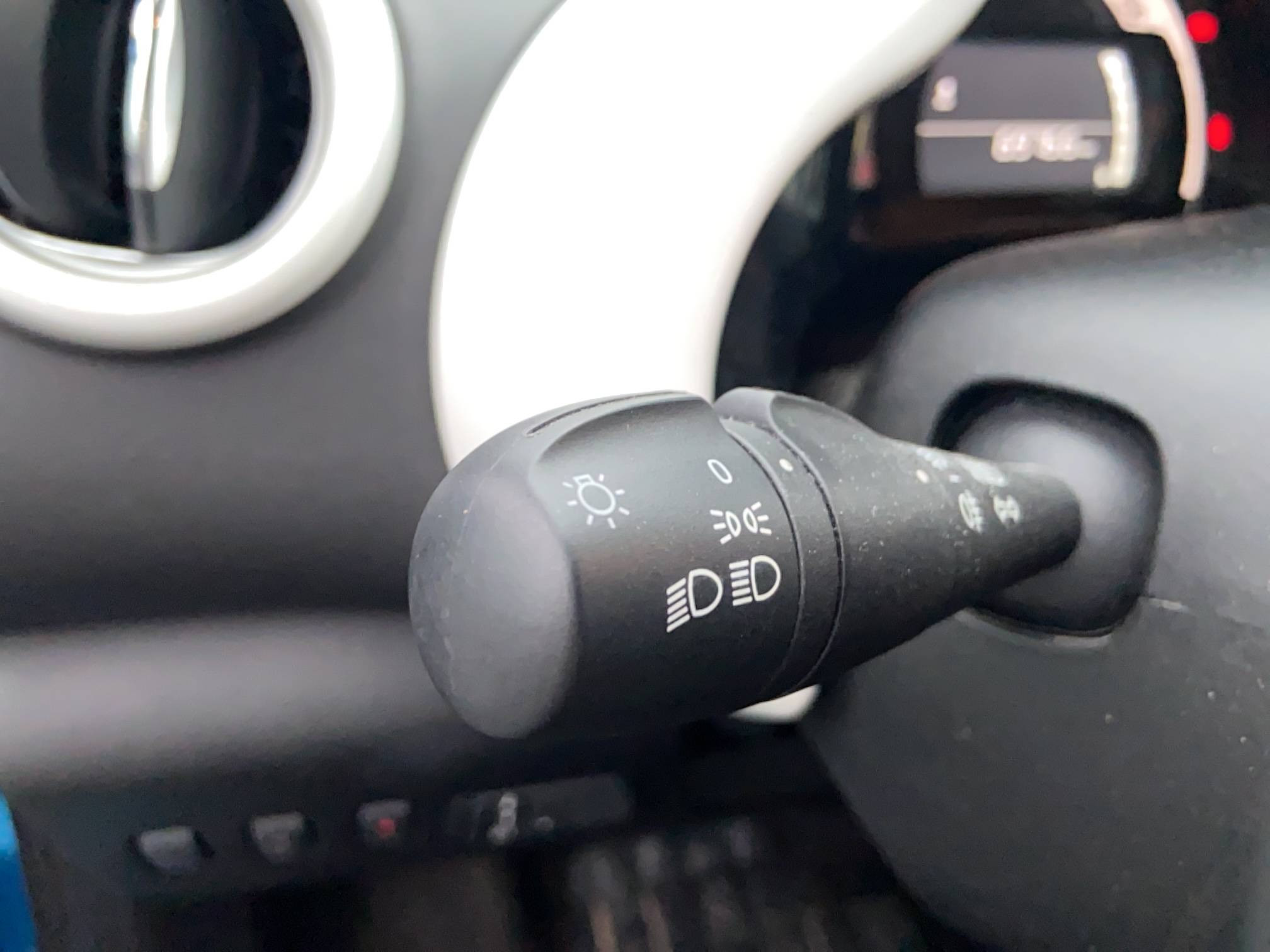 Vente en ligne Renault Twingo 3  0.9 TCe 90 Energy au prix de 8 290 €