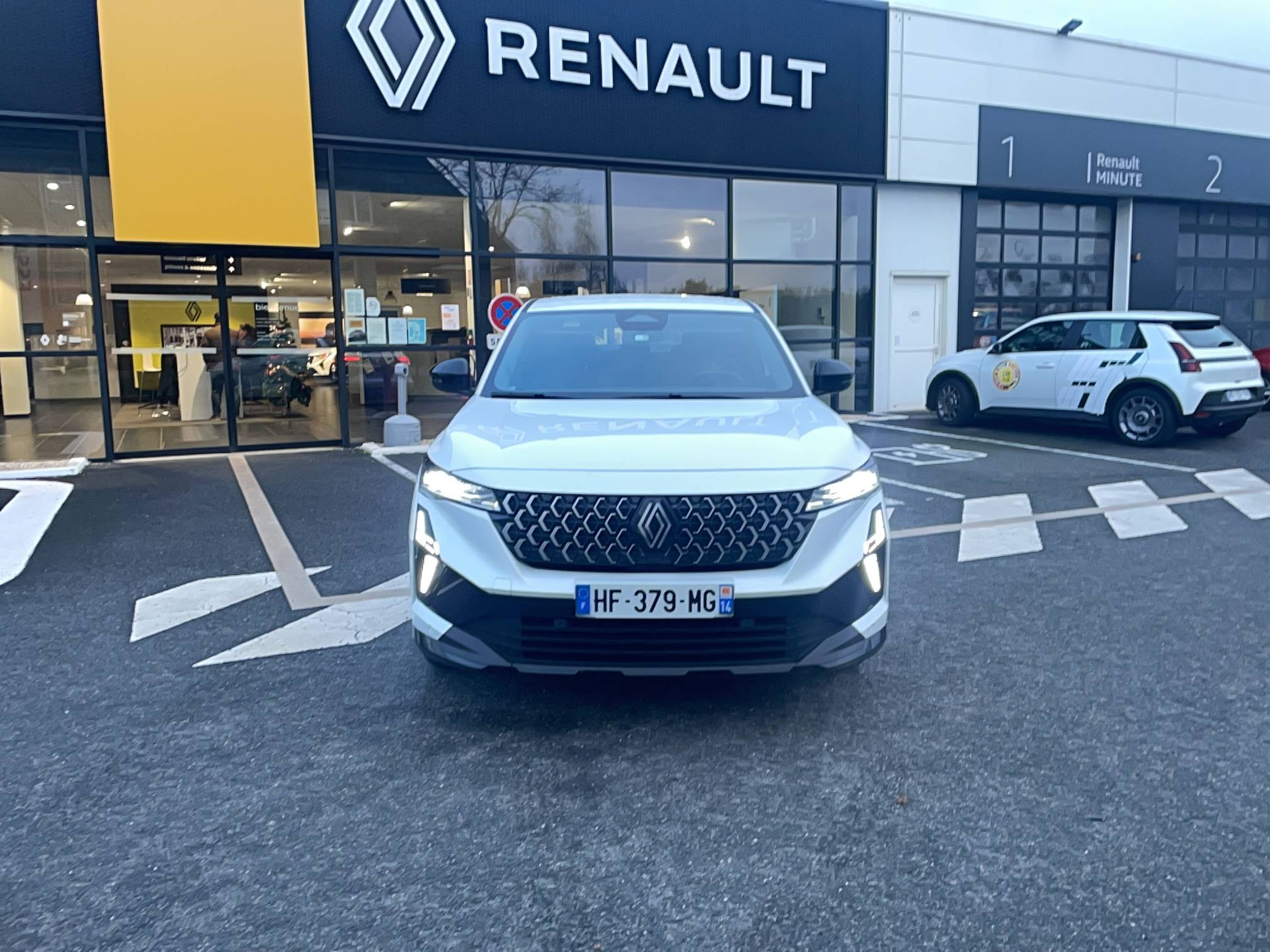 Vente en ligne Renault Austral  full hybrid E-Tech 200 ch au prix de 37 490 €