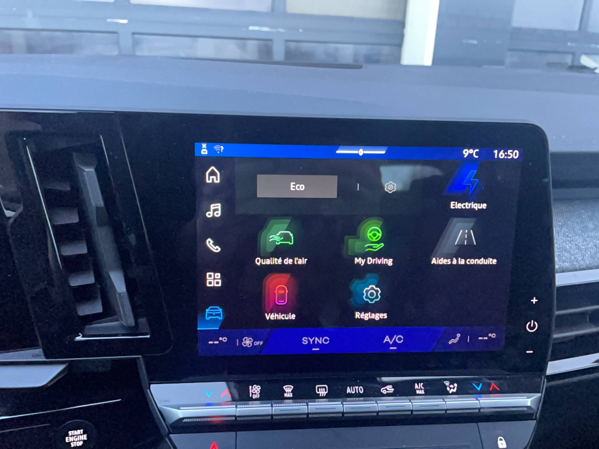 Vente en ligne Renault Austral  full hybrid E-Tech 200 ch au prix de 37 490 €