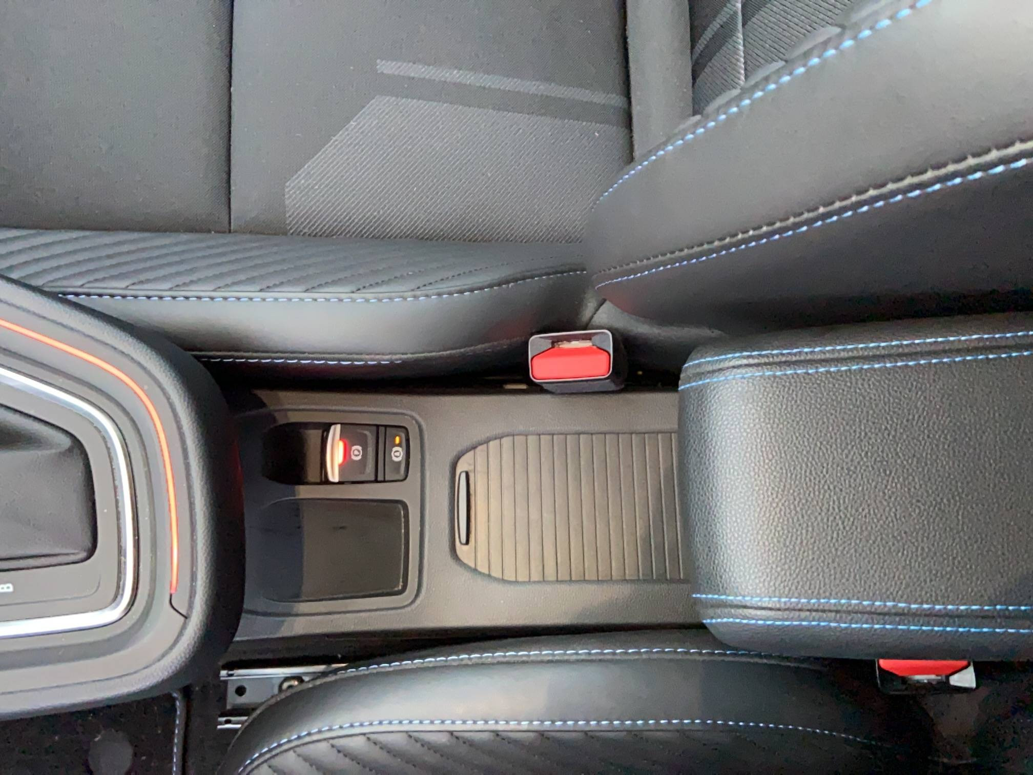 Vente en ligne Renault Clio 5 Clio E-Tech full hybrid 145 ch GSR2 au prix de 23 490 €