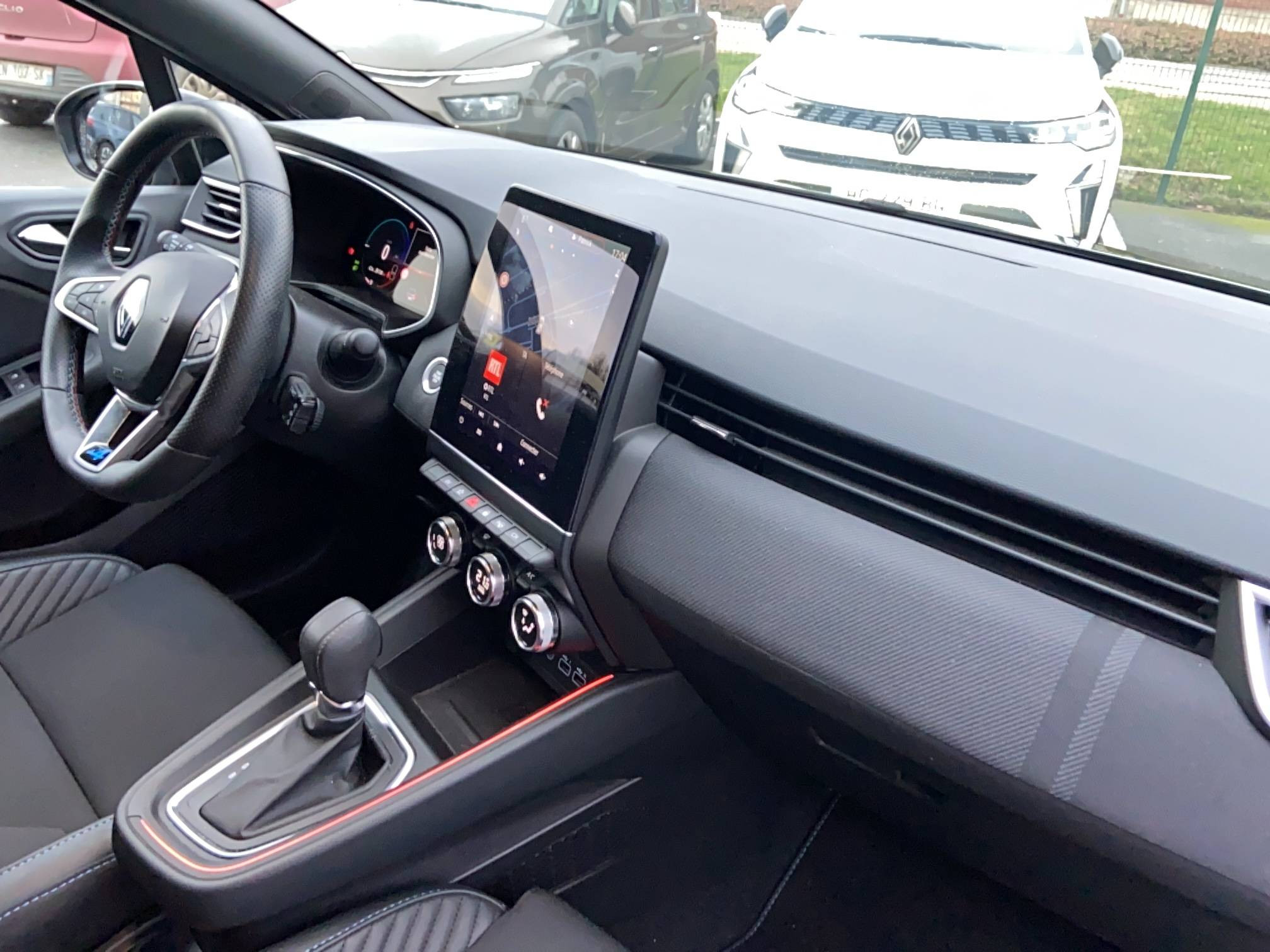 Vente en ligne Renault Clio 5 Clio E-Tech full hybrid 145 ch GSR2 au prix de 23 490 €