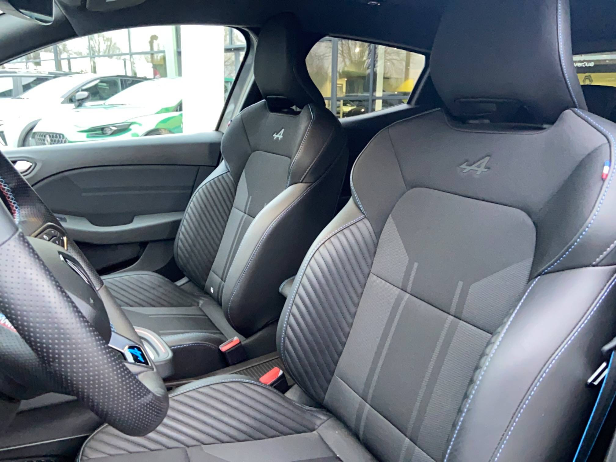 Vente en ligne Renault Clio 5 Clio E-Tech full hybrid 145 ch GSR2 au prix de 23 490 €