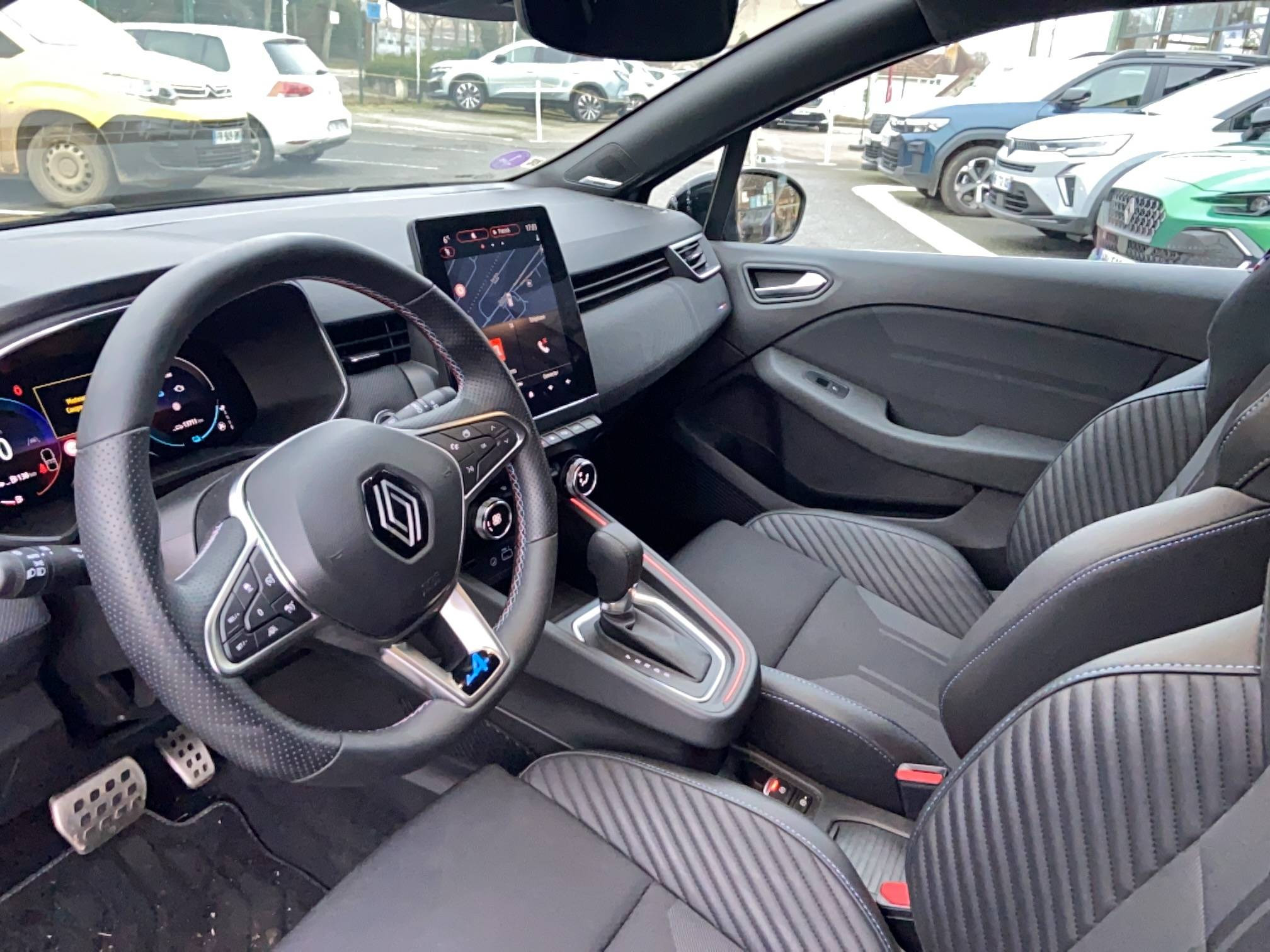 Vente en ligne Renault Clio 5 Clio E-Tech full hybrid 145 ch GSR2 au prix de 23 490 €