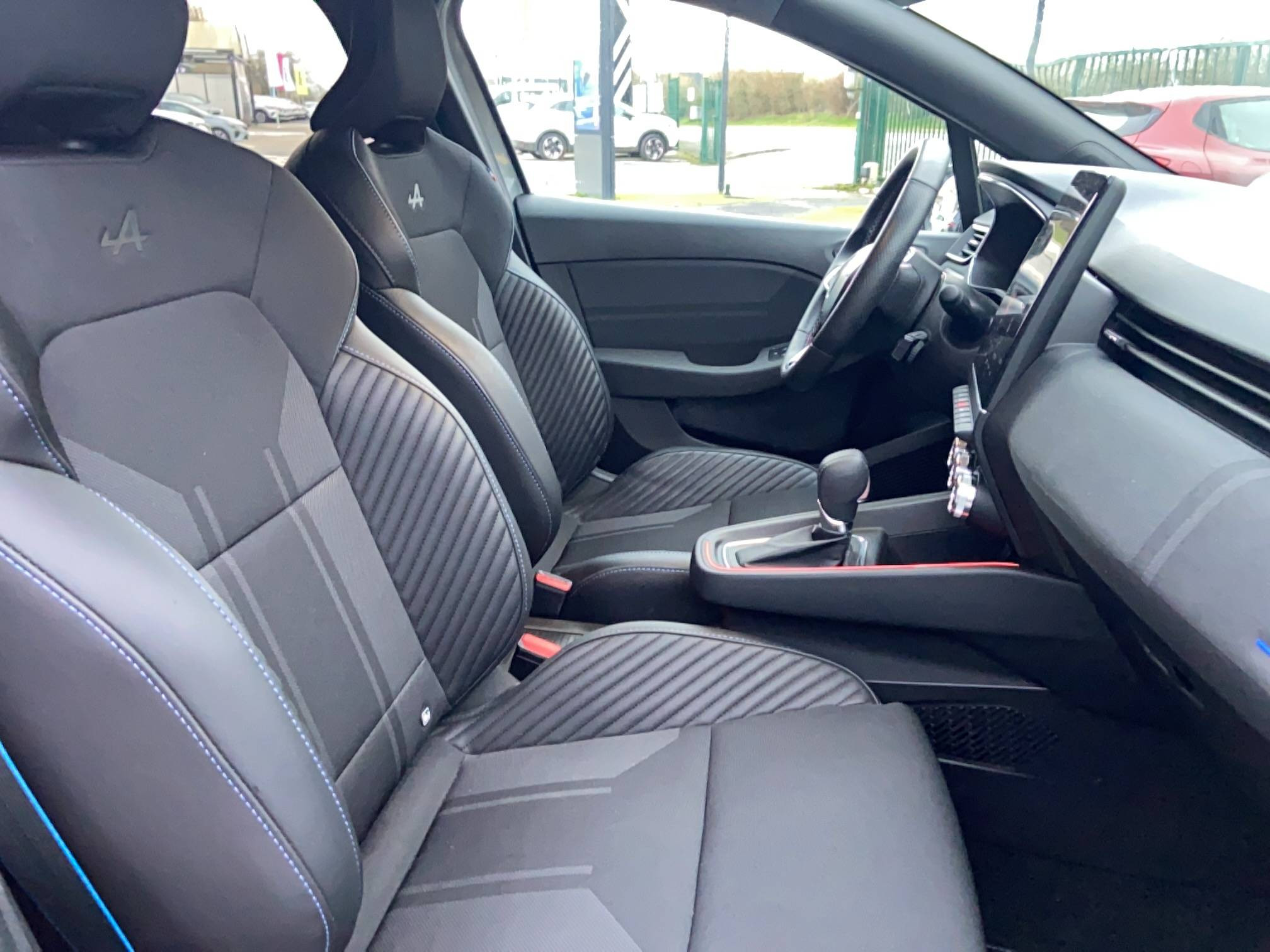 Vente en ligne Renault Clio 5 Clio E-Tech full hybrid 145 ch GSR2 au prix de 23 490 €