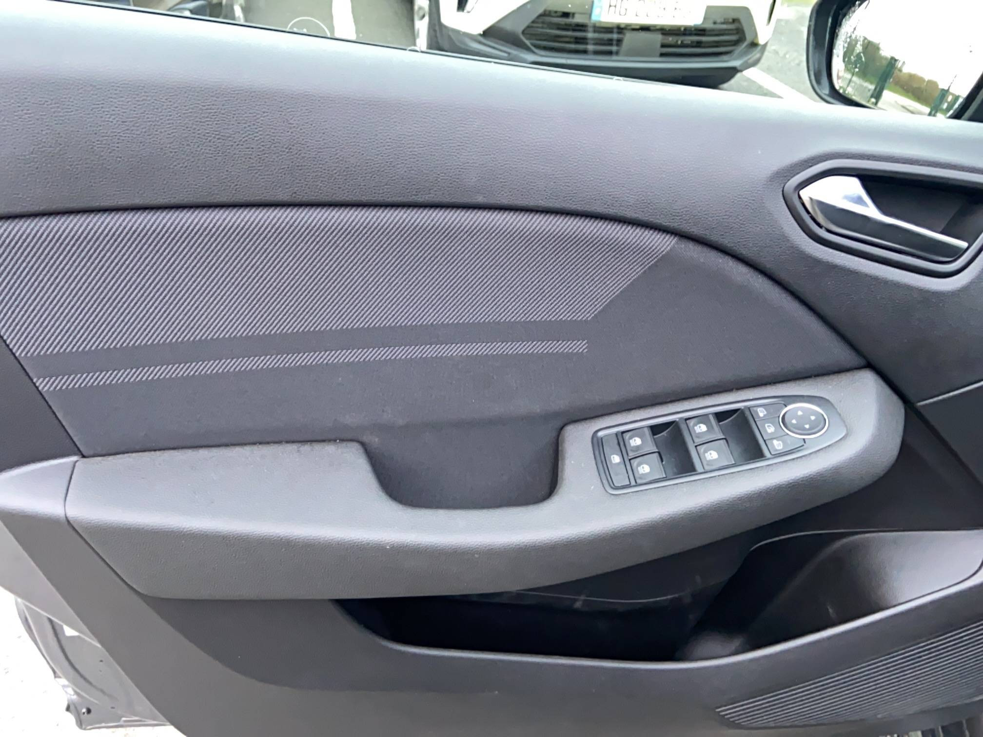 Vente en ligne Renault Clio 5 Clio E-Tech full hybrid 145 ch GSR2 au prix de 23 490 €