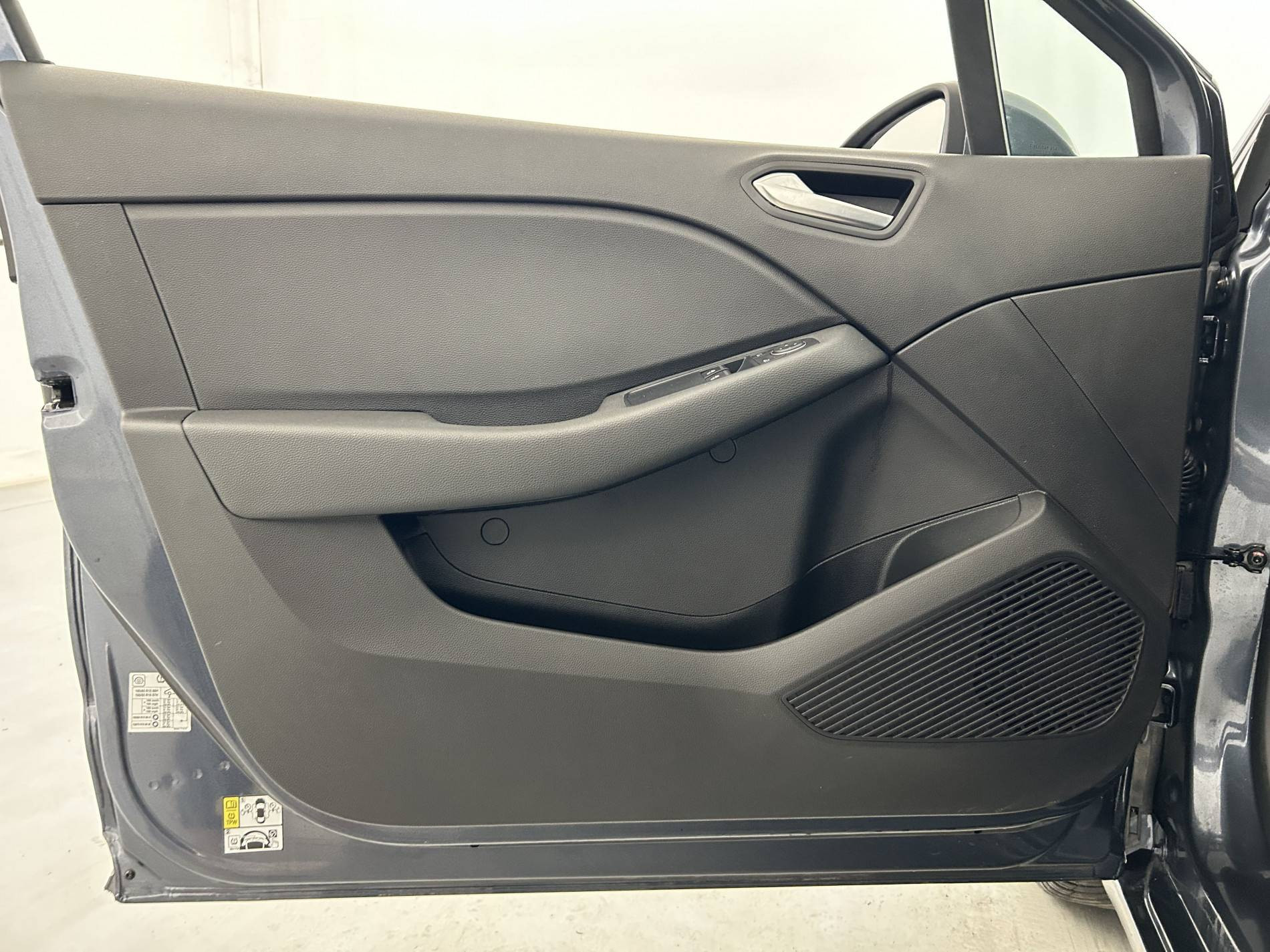 Vente en ligne Renault Clio 5 Clio TCe 90 - 21N au prix de 13 890 €