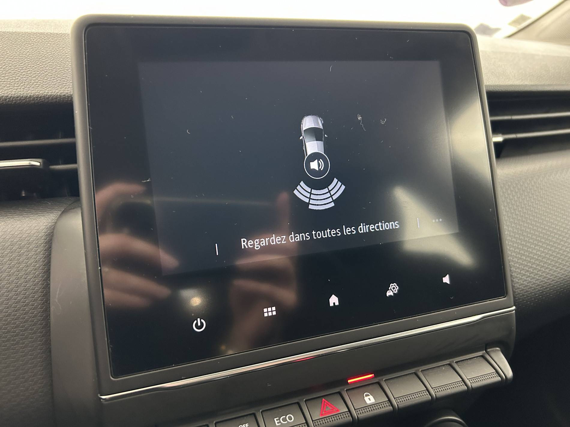 Vente en ligne Renault Clio 5 Clio TCe 90 - 21N au prix de 13 890 €