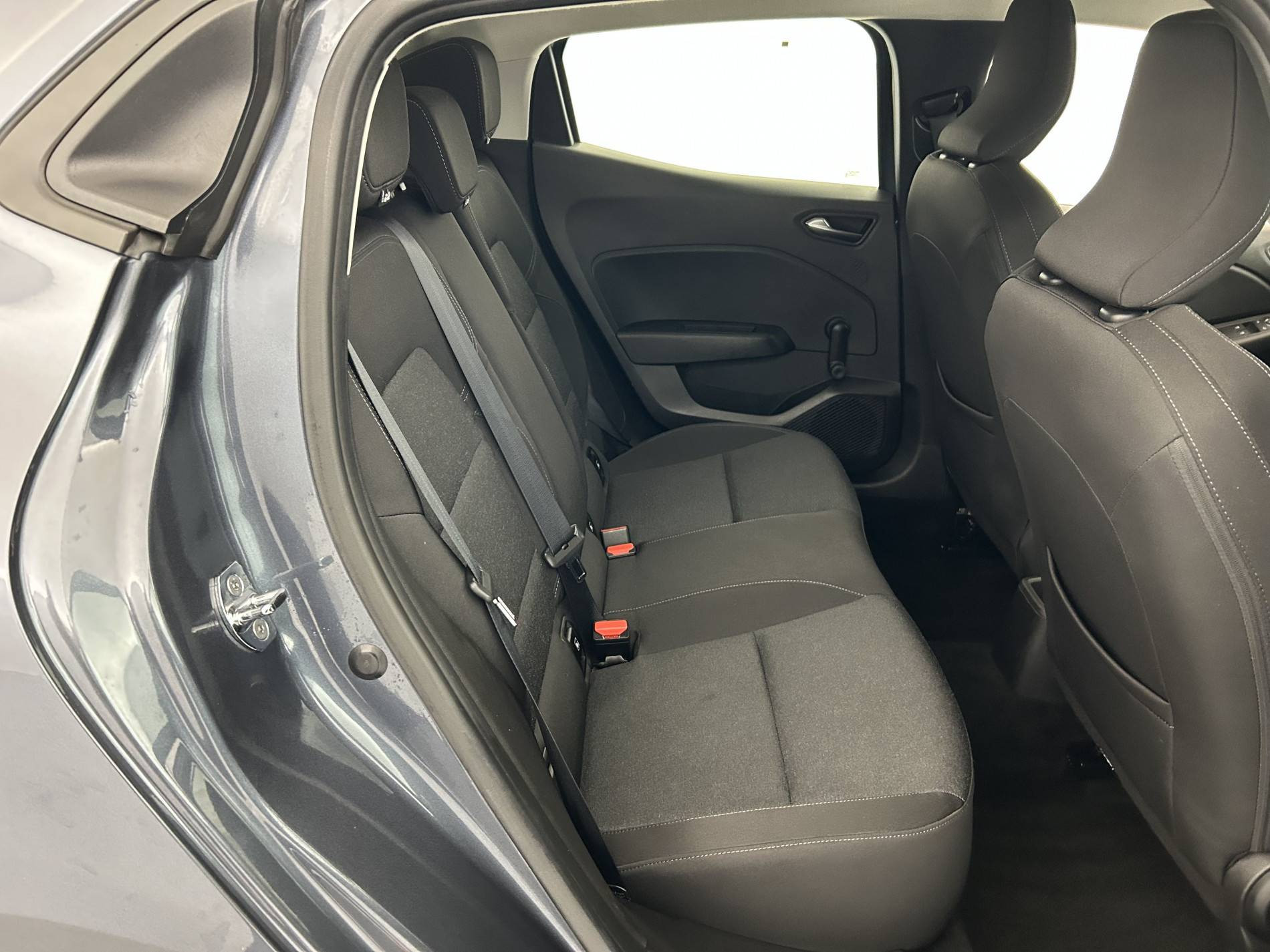 Vente en ligne Renault Clio 5 Clio TCe 90 - 21N au prix de 13 890 €