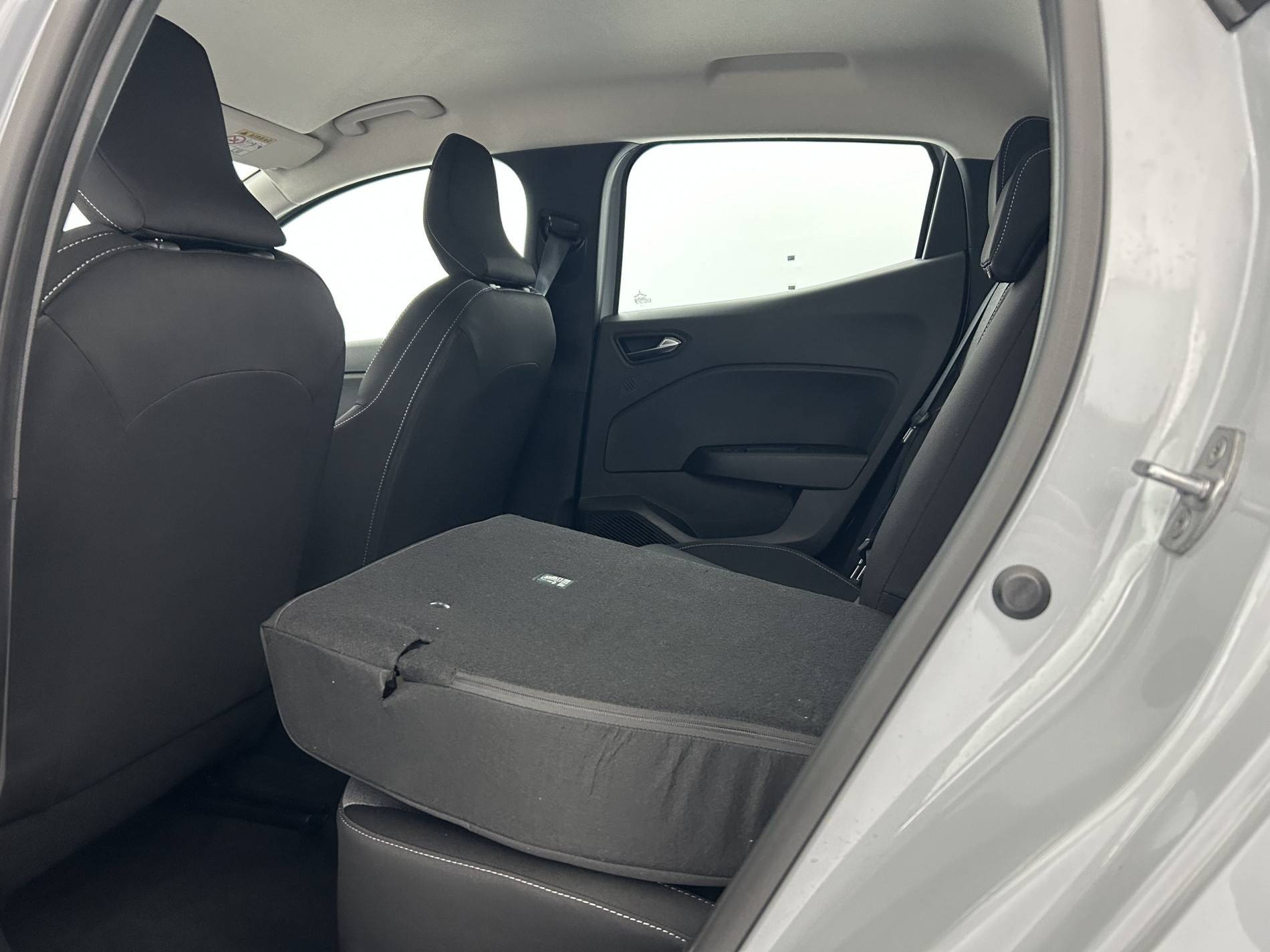 Vente en ligne Renault Clio 5 Clio Blue dCi 100 ch GSR2 au prix de 19 990 €