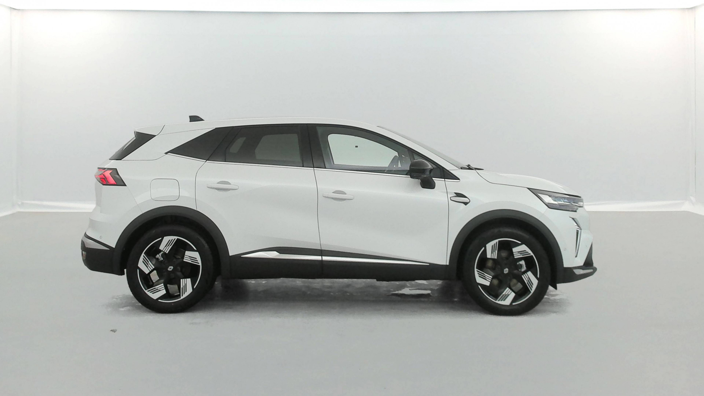 Vente en ligne Renault Symbioz  E-Tech full hybrid 145 au prix de 29 990 €