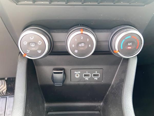 Vente en ligne Renault Clio 5 Clio TCe 90 au prix de 15 490 €
