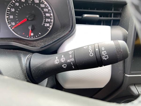 Vente en ligne Renault Clio 5 Clio TCe 90 au prix de 15 490 €