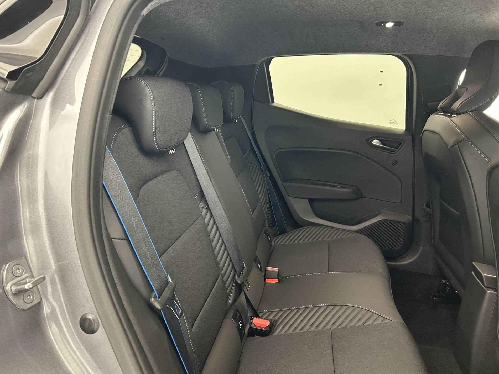 Vente en ligne Renault Clio 5 Clio E-Tech full hybrid 145 ch GSR2 au prix de 23 490 €