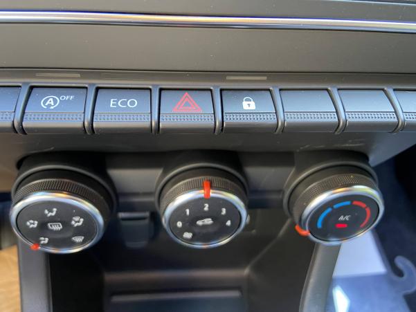 Vente en ligne Renault Clio 5 Clio dCi 100 au prix de 19 490 €