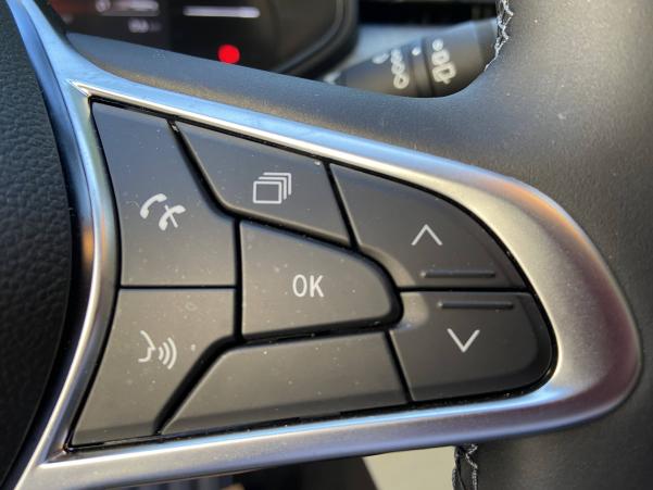 Vente en ligne Renault Clio 5 Clio dCi 100 au prix de 18 990 €