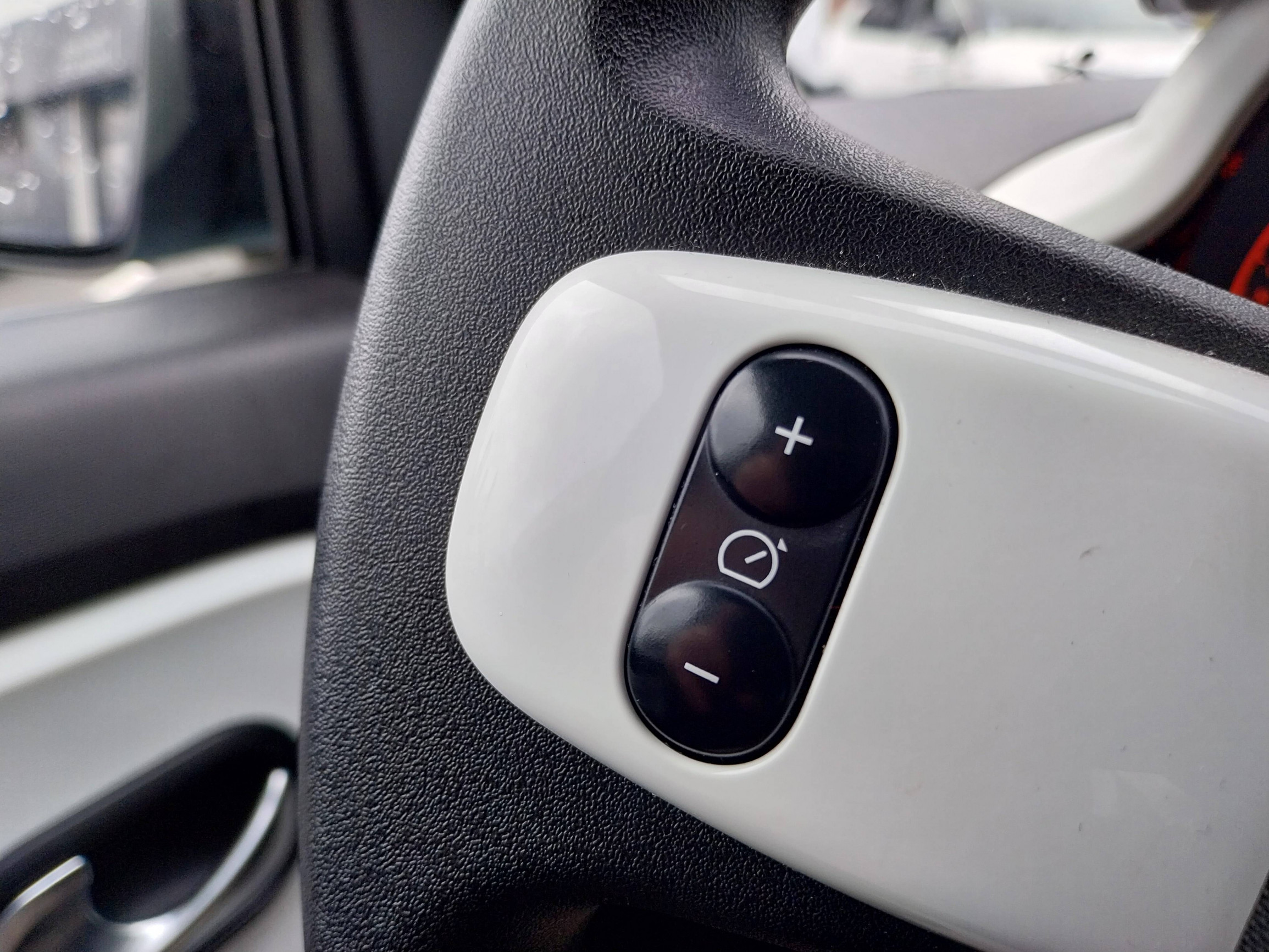 Vente en ligne Renault Twingo 3  SCe 65 au prix de 13 990 €