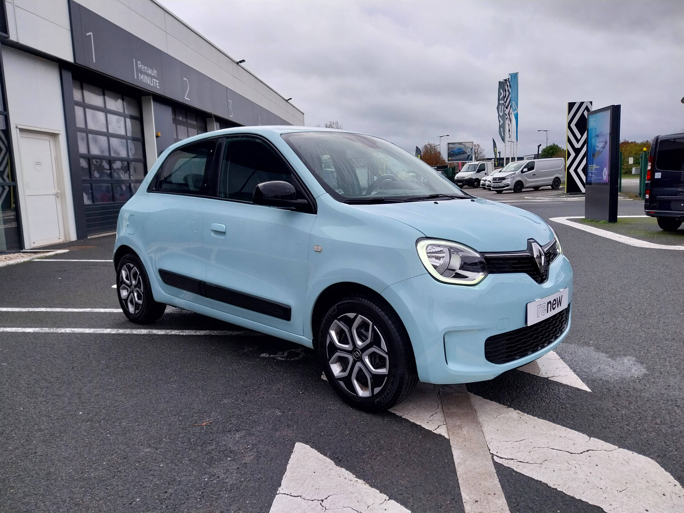 Vente en ligne Renault Twingo 3  SCe 65 au prix de 13 990 €