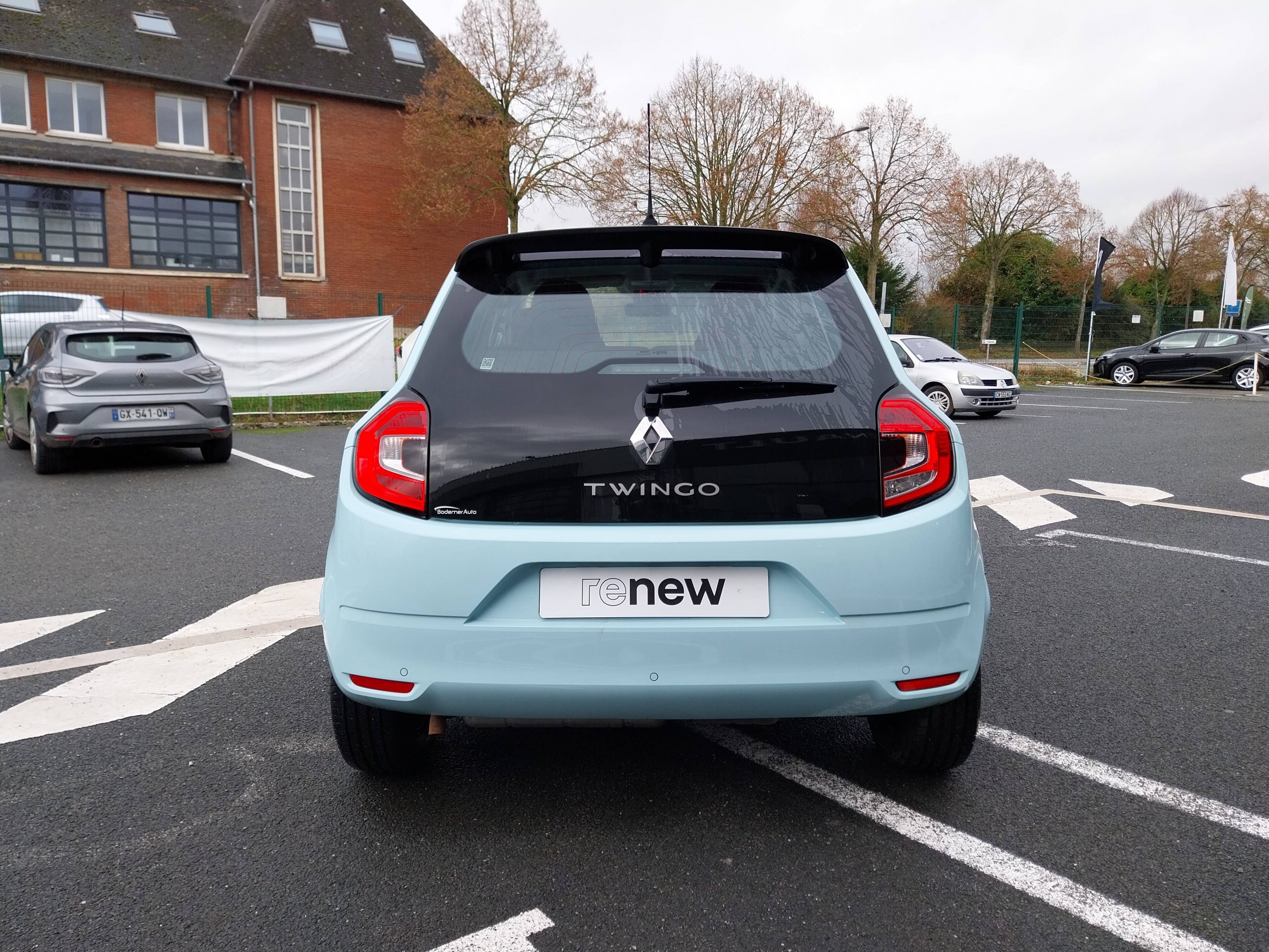 Vente en ligne Renault Twingo 3  SCe 65 au prix de 13 990 €