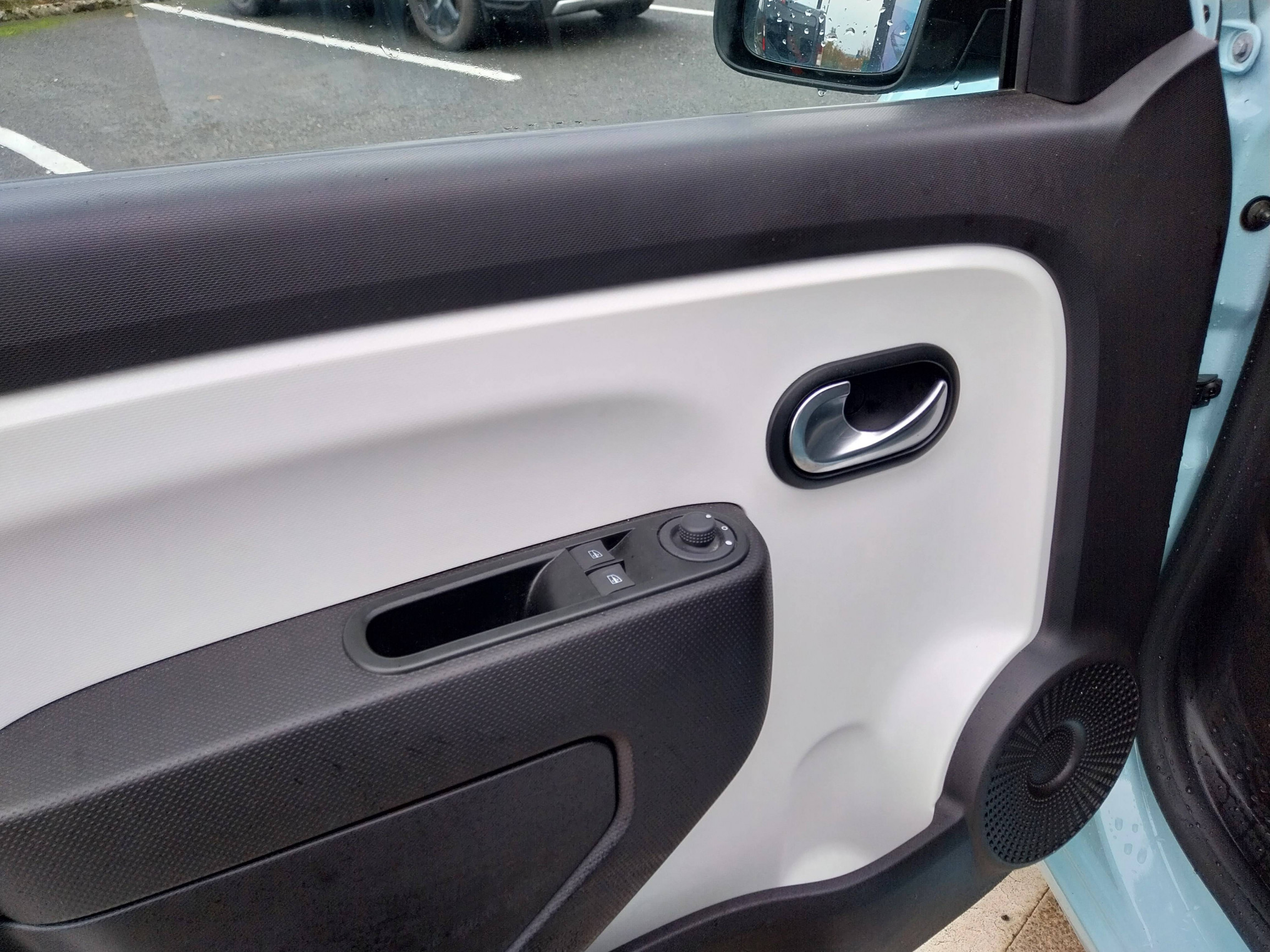 Vente en ligne Renault Twingo 3  SCe 65 au prix de 13 990 €