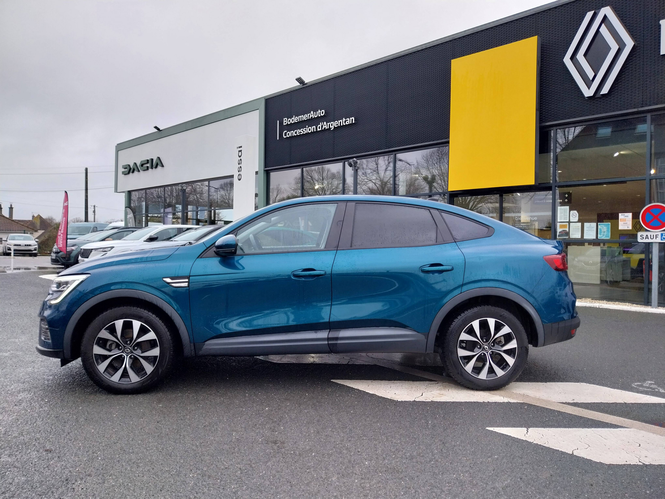 Vente en ligne Renault Arkana  E-Tech 145 - 23 au prix de 22 990 €