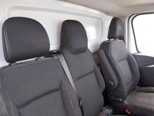 Vente en ligne Renault Trafic 3 Fourgon TRAFIC FGN L1H1 1000 KG DCI 145 ENERGY EDC au prix de 20 990 €