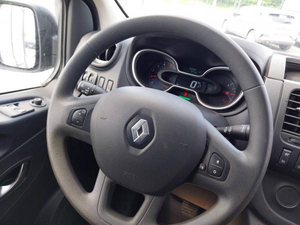 Vente en ligne Renault Trafic 3 Fourgon TRAFIC FGN L1H1 1000 KG DCI 145 ENERGY EDC au prix de 20 990 €