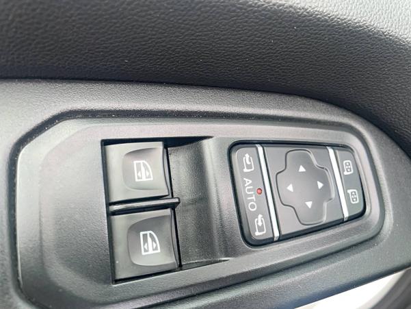 Vente en ligne Renault Trafic 3 Fourgon TRAFIC FGN L1H1 2800 KG BLUE DCI 130 au prix de 23 490 €