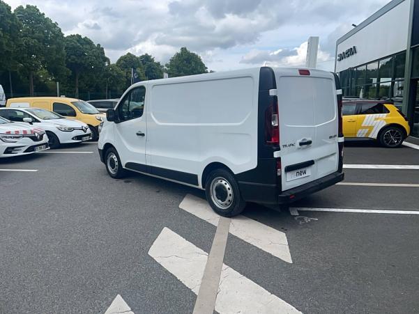 Vente en ligne Renault Trafic 3 Fourgon TRAFIC FGN L1H1 2800 KG BLUE DCI 130 au prix de 23 490 €