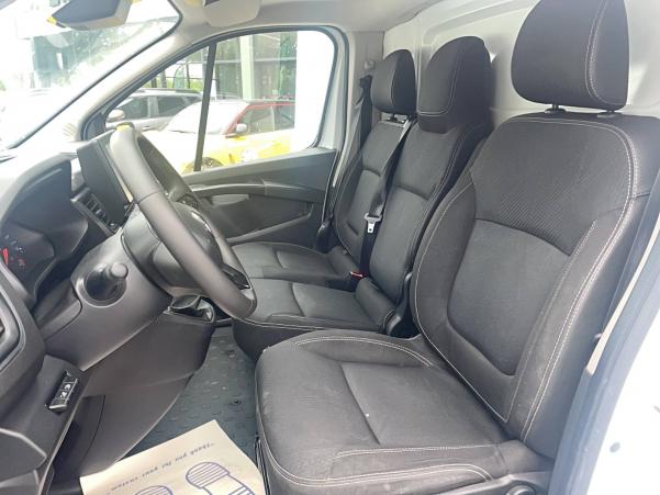 Vente en ligne Renault Trafic 3 Fourgon TRAFIC FGN L1H1 2800 KG BLUE DCI 130 au prix de 23 490 €