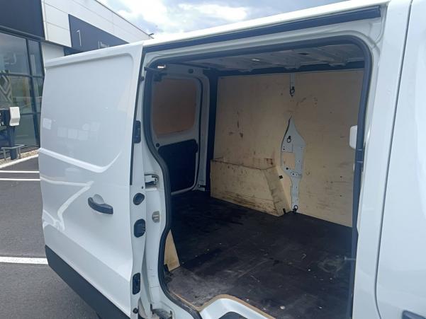 Vente en ligne Renault Trafic 3 Fourgon TRAFIC FGN L1H1 2800 KG BLUE DCI 130 au prix de 23 490 €