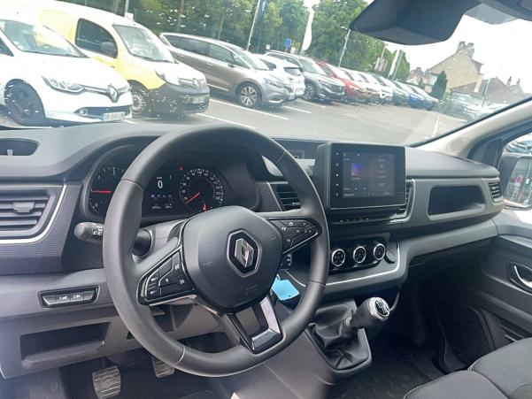 Vente en ligne Renault Trafic 3 Fourgon TRAFIC FGN L1H1 2800 KG BLUE DCI 130 au prix de 23 490 €