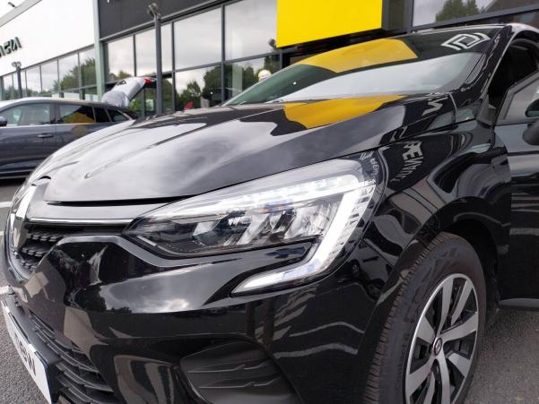 Vente en ligne Renault Clio 5 Clio TCe 90 au prix de 15 790 €