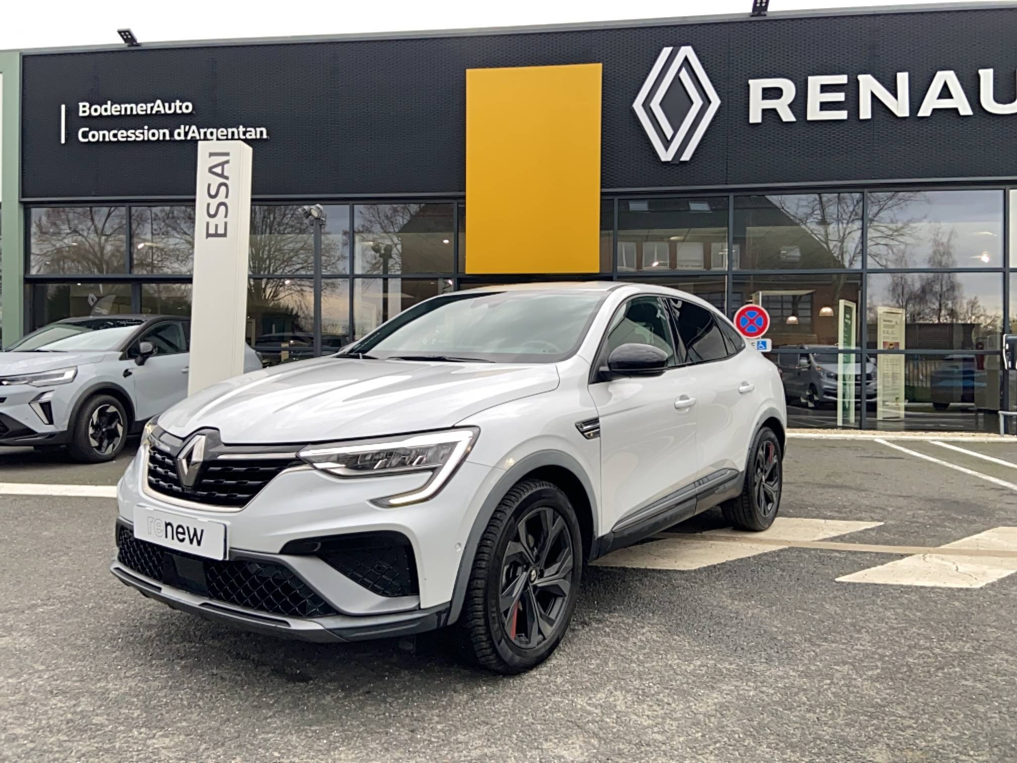 Renault Arkana  E-Tech 145 - 21B occasion de 2022 en vente à Argentan