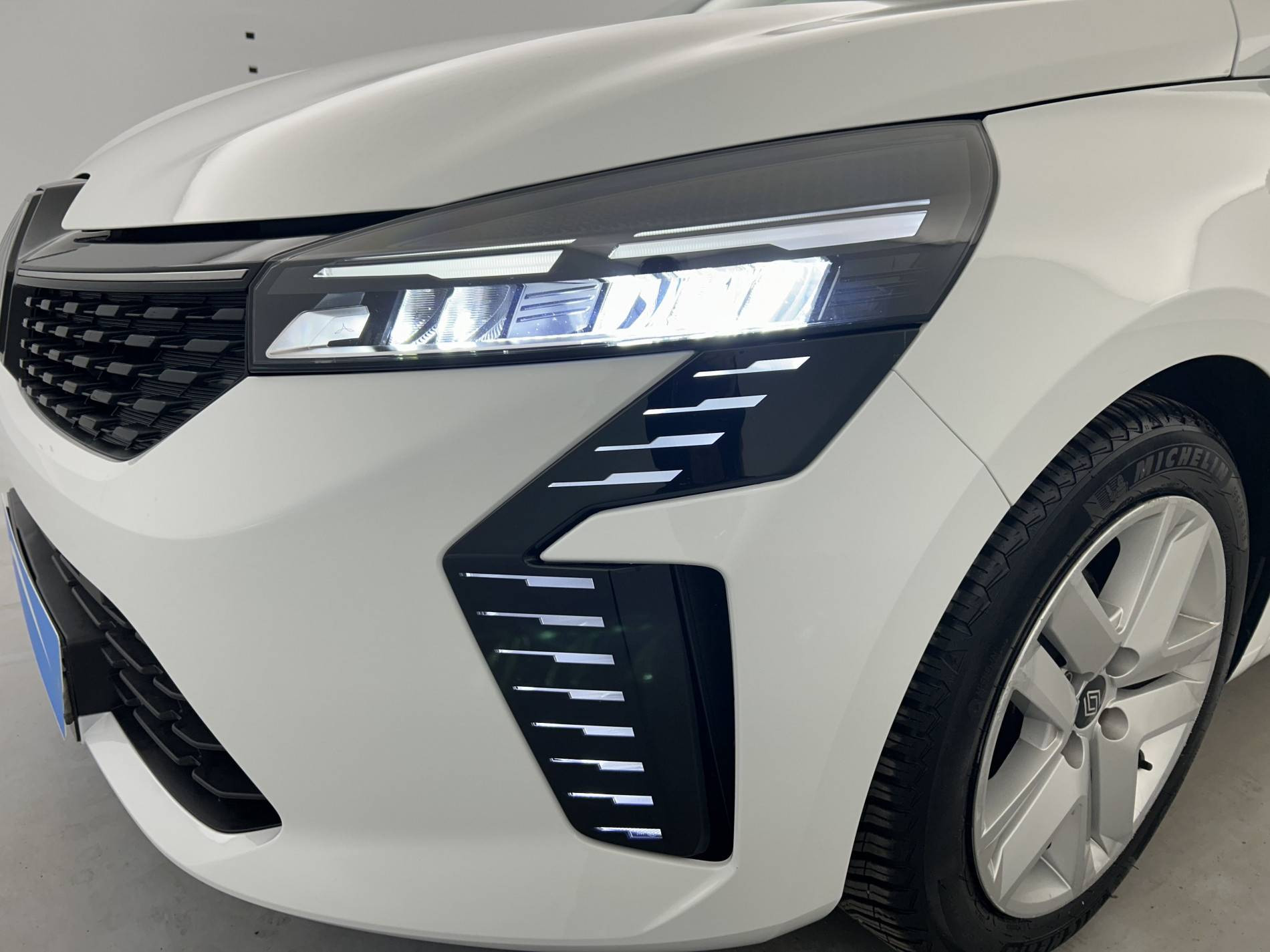 Vente en ligne Renault Clio 5 Clio SCe 65 au prix de 14 290 €