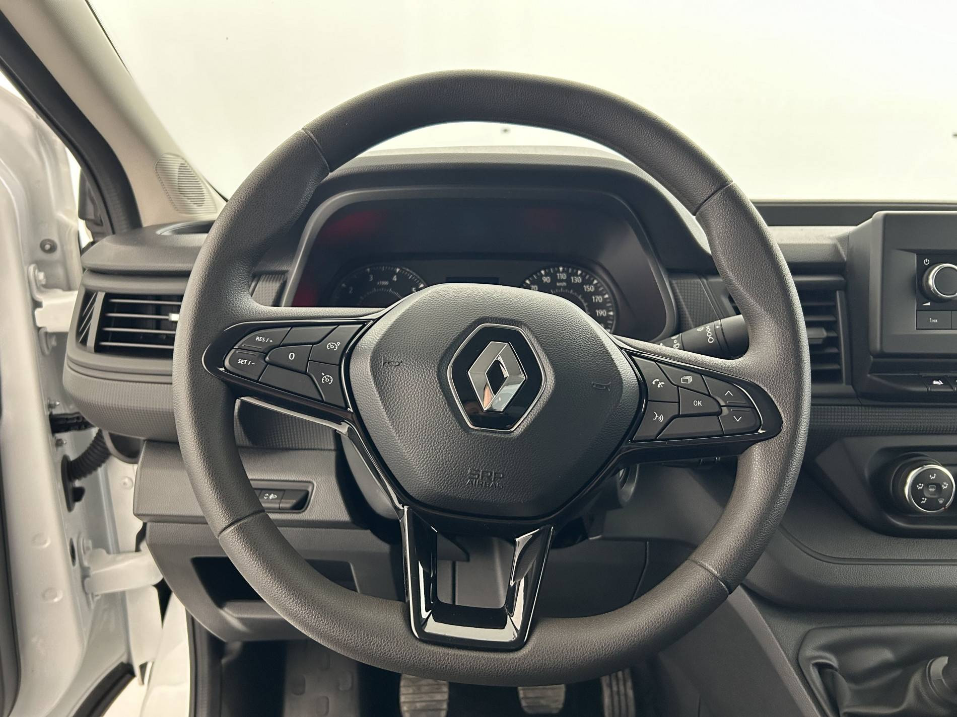 Vente en ligne Renault Trafic 3 Fourgon TRAFIC FGN L1H1 3000 KG BLUE DCI 130 au prix de 25 290 €