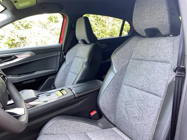 Vente en ligne Renault Rafale  E-Tech full hybrid 200 au prix de 40 890 €