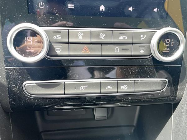 Vente en ligne Renault Megane 4  Blue dCi 115 EDC au prix de 24 990 €