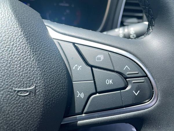 Vente en ligne Renault Megane 4  Blue dCi 115 EDC au prix de 24 990 €