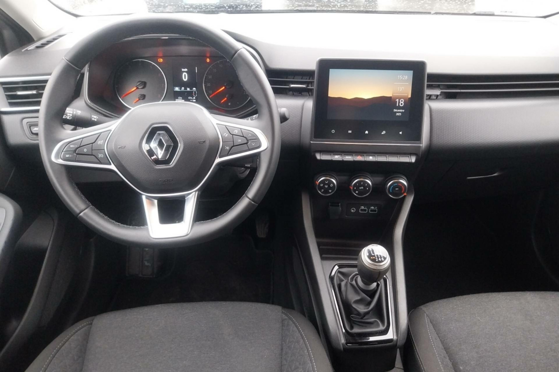 Vente en ligne Renault Clio 5 Clio TCe 90 au prix de 13 990 €