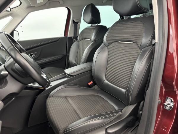 Vente en ligne Renault Scenic 4 Scenic Blue dCi 120 EDC au prix de 18 990 €