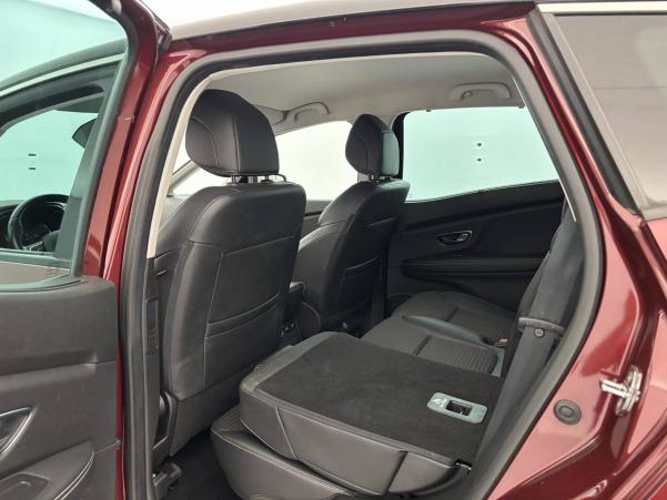 Vente en ligne Renault Scenic 4 Scenic Blue dCi 120 EDC au prix de 18 990 €