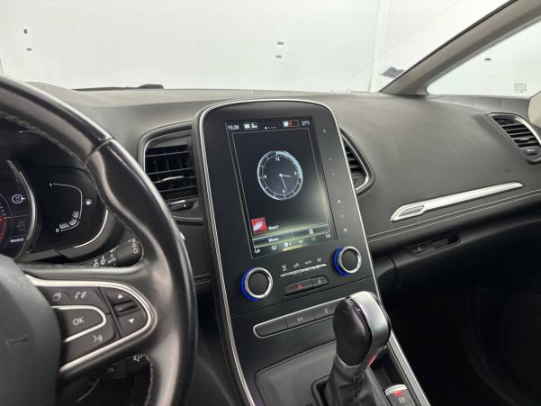 Vente en ligne Renault Scenic 4 Scenic Blue dCi 120 EDC au prix de 18 990 €